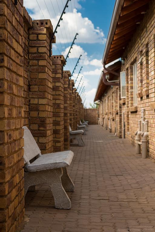 Rudman Townhouses - Or Tambo Airport Boksburg Kültér fotó